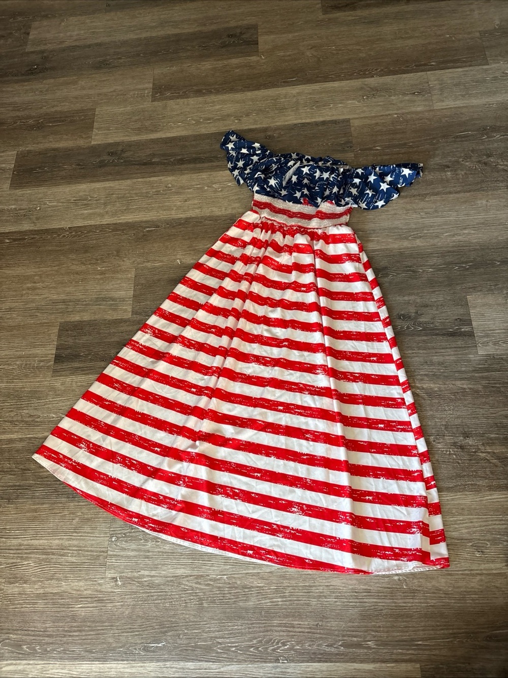 IBTOM Castle Woman Patriotic Dress NWT Sz L Off Shoulder Ruffle Celebrate 250th